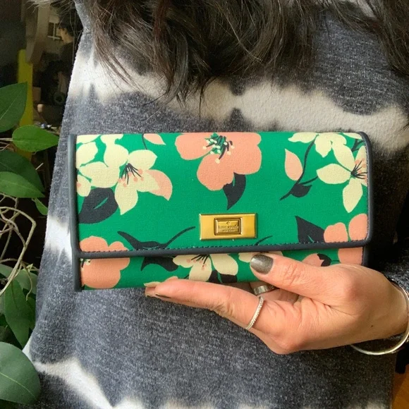 Authentic KATE SPADE Leather/canvas floral bifold large wallet - Picture 13 of 14